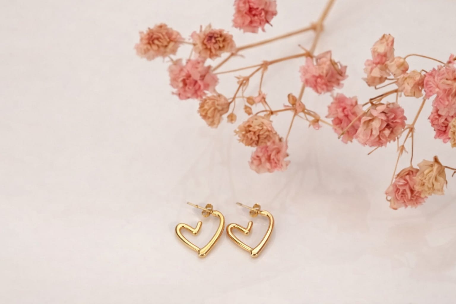 Shine Like U Gold Heart Hoop Earrings for Women – Minimal Romantic Statement Hoops