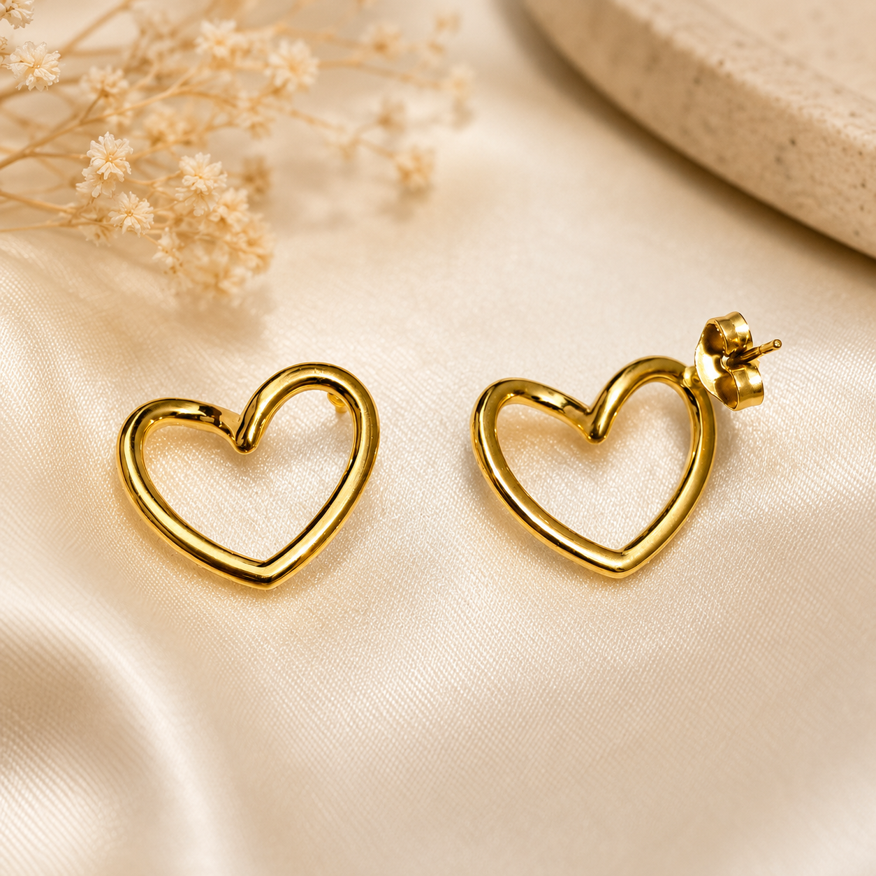 Timeless Golden Heart Jewelry Set